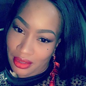 Meet your Posher, Larhonda